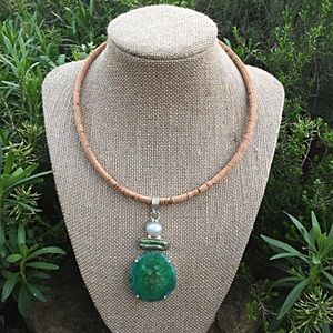 Aqua crystal geode and pearl pendant necklace